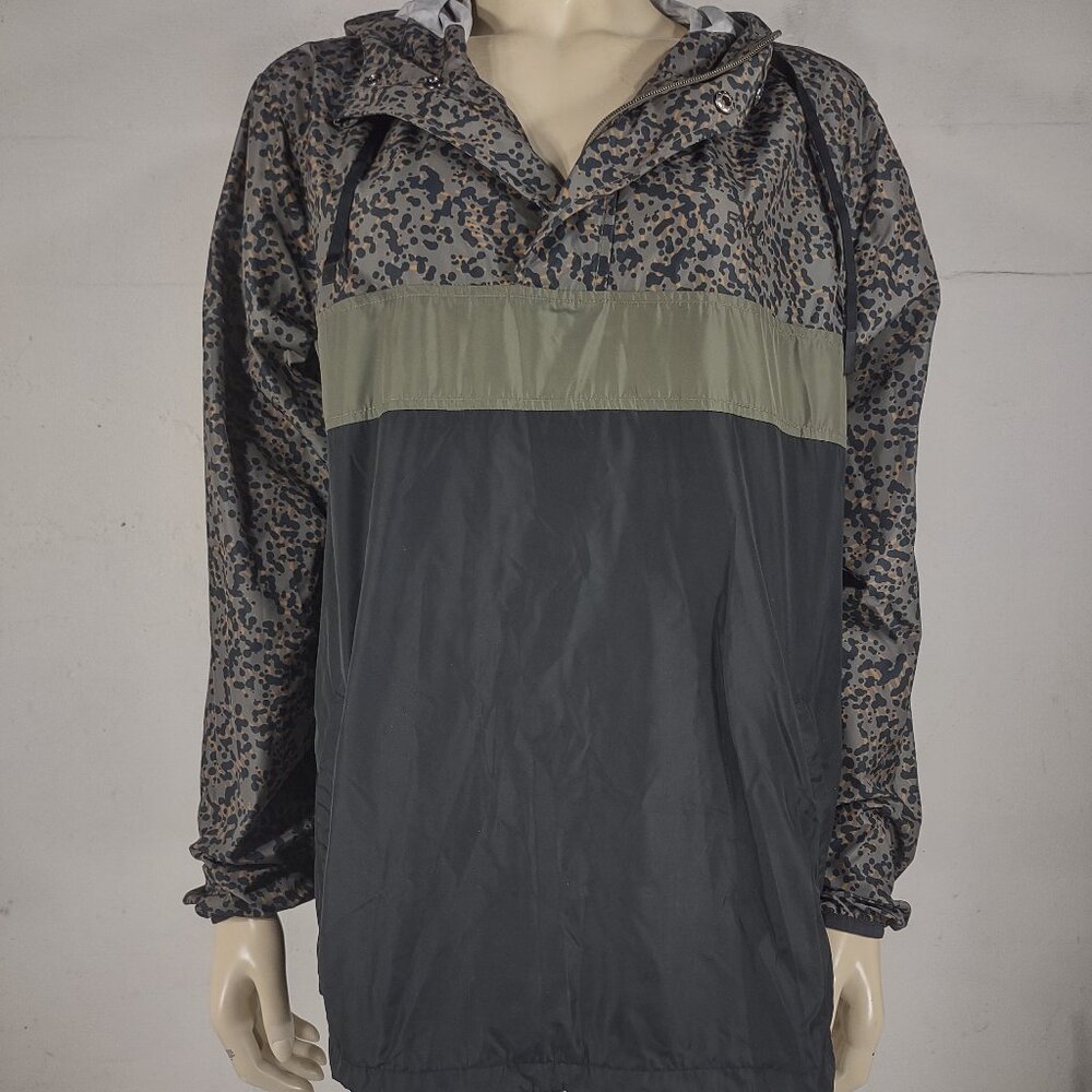 RVCA black animal print camouflage hooded windbreaker rain jacket ladies Medium